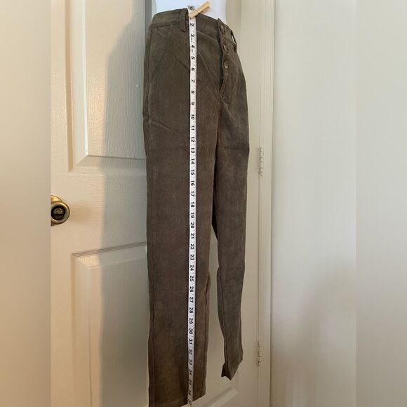 4 Button Olive Khaki Green Corduroy Cropped Ankle Pants Medium - Picture 7 of 9